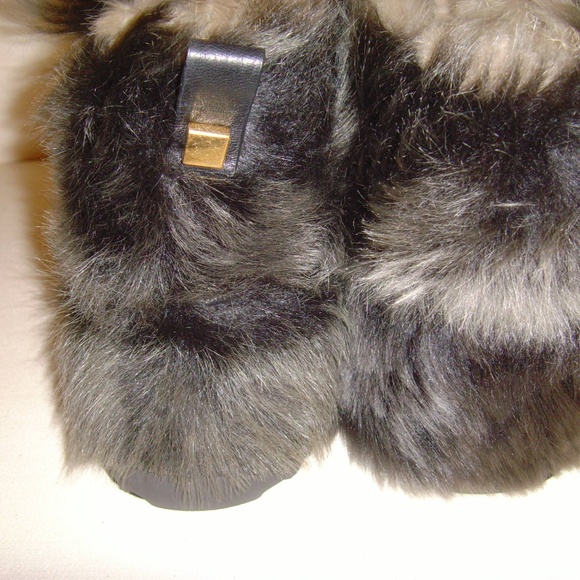 Stuart Weitzman Fur Ankle Boots NWOT - Size 9 - Picture 10 of 14